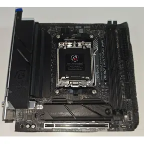 ASRock B650I Lightning WIFI, AMD B650, AM5, DDR5, Mini-ITX, 90-MXBMP0-A0UAYZ - Artikl umanjene vrijednosti