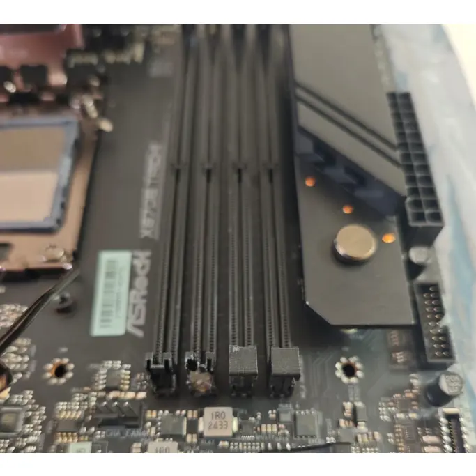 ASRock X870E Taichi WIFI, AMD X870E, AM5, DDR5, E-ATX, 90-MXBP90-A0UAYZ - Artikl umanjene vrijednosti - Slika 8