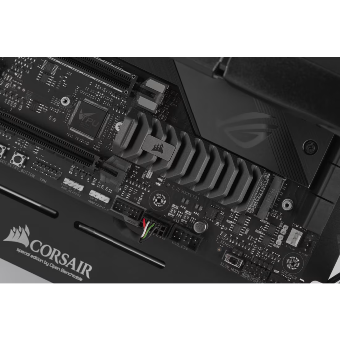 CORSAIR SSD 1TB, MP600 PRO XT, PCIe 4.0 x4, Gen.4 NVMe, M.2 2280, CSSD-F1000GBMP600PXT
- Slika 2
